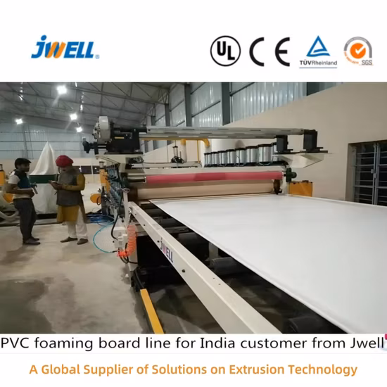 Linha de extrusão de placa de espuma de PVC WPC que faz a máquina / Máquina de painel de folha de espuma para armário de móveis de plástico para cozinha de decoração de móveis